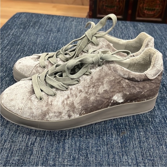 Rag & bone Crushed Velvet Low- Top Sneakers, Size 10, New without Tag - Picture 2 of 16